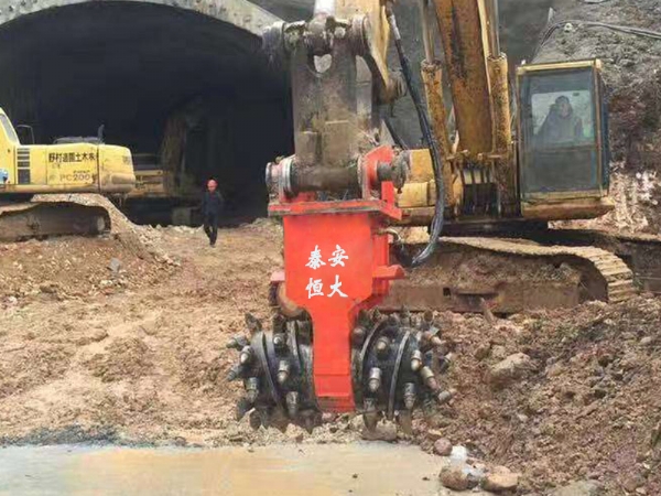 液壓巖土銑挖機